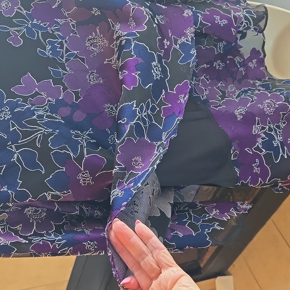 Sz L Alex Evenings top purple, blue, and black floral - Picture 6 of 6